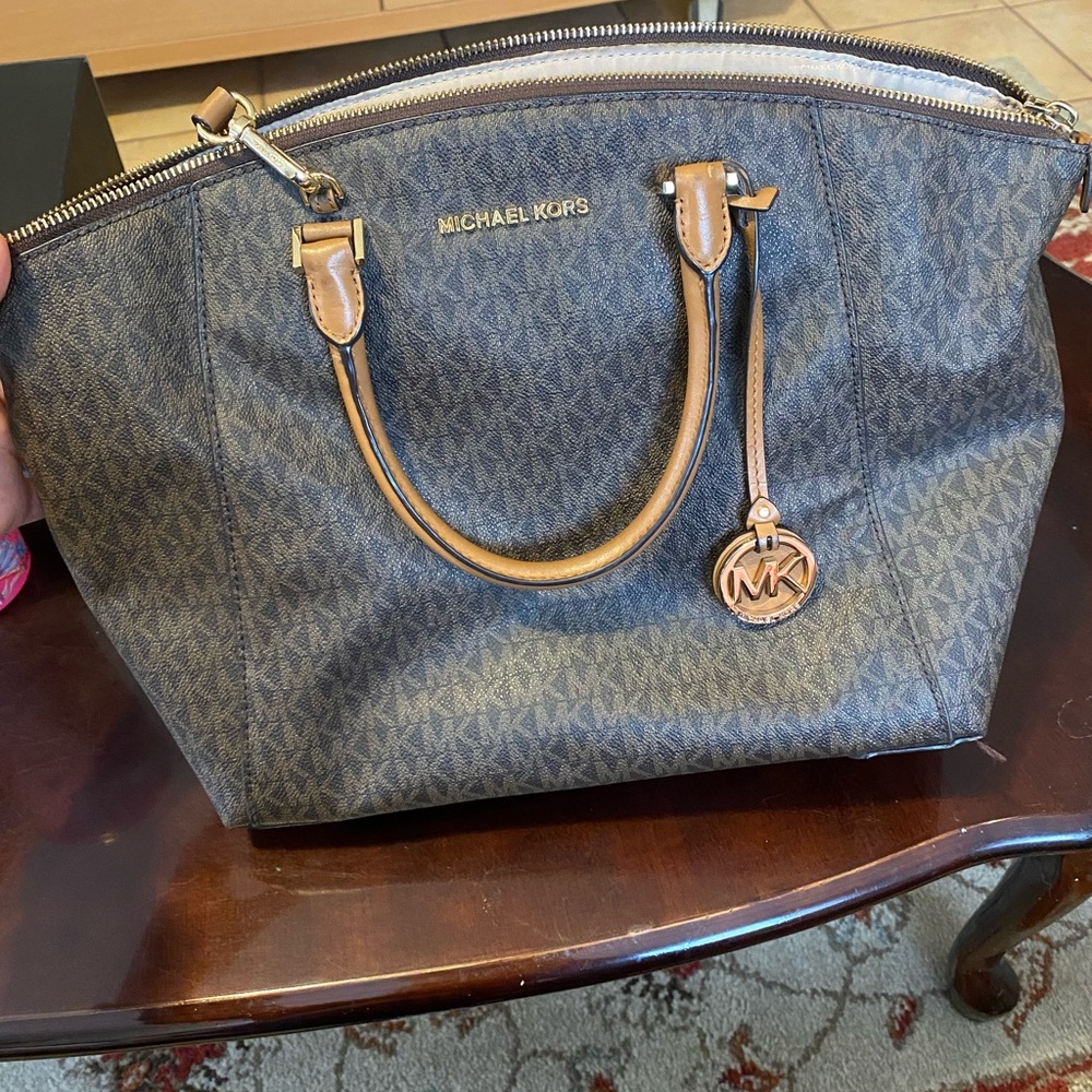 Michael Kohls Purse
